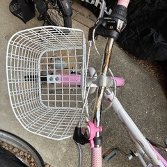 小学低学年向け女の子自転車（0円。オートライト）の画像