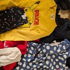 子供服120cm 90枚セット　女の子　コート　パンツ　トレーナー　シャツ　その他諸々の画像