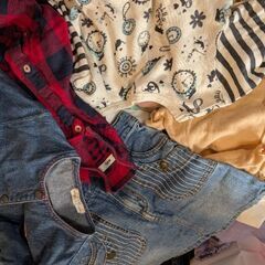 子供服120cm 90枚セット　女の子　コート　パンツ　トレーナー　シャツ　その他諸々の画像