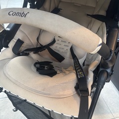 combiベビーカーの画像