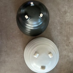 ✨新品 未使用品✨足つきフリーボール　白黒2個セット　どんぶり　植木鉢の画像