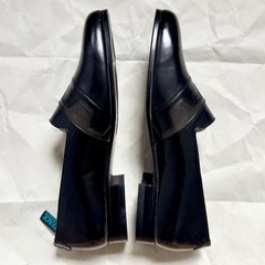 (26EE)VIVACE ブラックローファーの画像