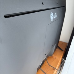 42.5インチの大画面IPS 4Kモニターの画像