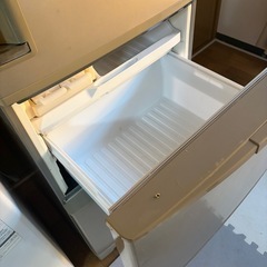 SHARP 両開き冷蔵庫345リットルの画像