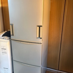 SHARP 両開き冷蔵庫345リットルの画像