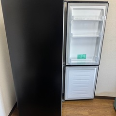 Hisense 冷蔵庫 ブラック の画像