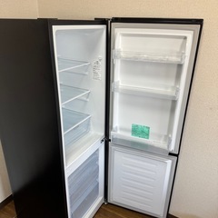 Hisense 冷蔵庫 ブラック の画像