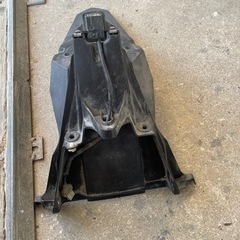 PCX KF18リアカウルの画像