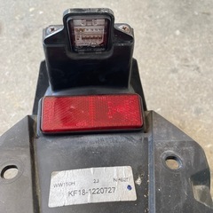 PCX KF18リアカウルの画像