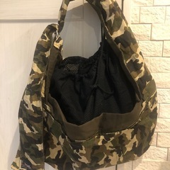 ペット用スリング お洒落な迷彩柄の画像