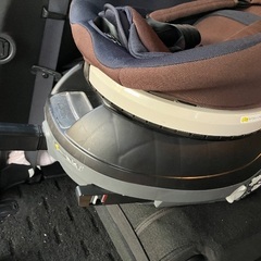 Combi チャイルドシート クルムーヴ 回転 ISOFIX ブラウンネイビーの画像