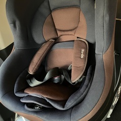 Combi チャイルドシート クルムーヴ 回転 ISOFIX ブラウンネイビーの画像