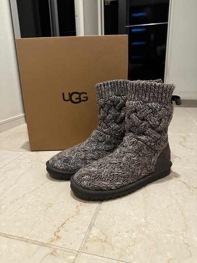 UGG ショートブーツ　23.5cm