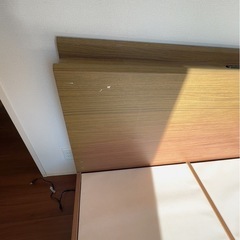 お話中ダブルベッド フレームの画像