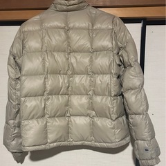 ダウンジャケット　ほつれ有の画像