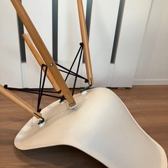 リプロダクト　イームズチェアの画像