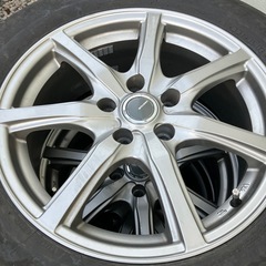 クラウンのスタッドレスタイヤの画像