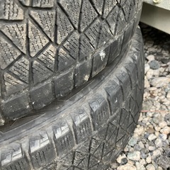 クラウンのスタッドレスタイヤの画像