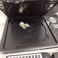 GAUDI GPD09BT2/9インチ/ポータブルDVDプレーヤーの画像