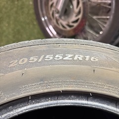 サマータイヤ205-55-16の画像