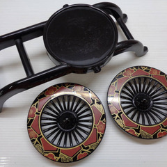 ★▲九谷焼　岳山　金彩色絵花鳥紋　御所車　花台付き　花瓶　花器　花入　飾壺　石川県　床飾り　置物　飾物★bの画像