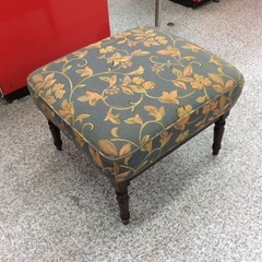 【カリモクのコロニアルシリーズ】スツール カリモク　コロニアル オットマン　椅子　イス　布製　花柄：ブラウンの画像