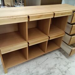 リユースのサカイ栃木店★ジモティ割あり★ 高野木工 本棚　ブックシェルフ ライトブラウン W143×D40.5×H90.5 クリーニング済み TC11856の画像