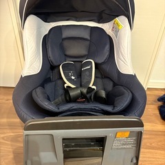 チャイルドシート　コンビの画像