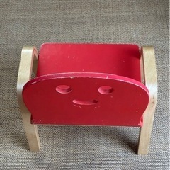 【中古】幼児イス 赤の画像