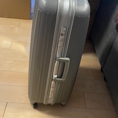 スーツケースの画像