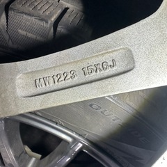 195/65R15 スタッドレスタイヤの画像