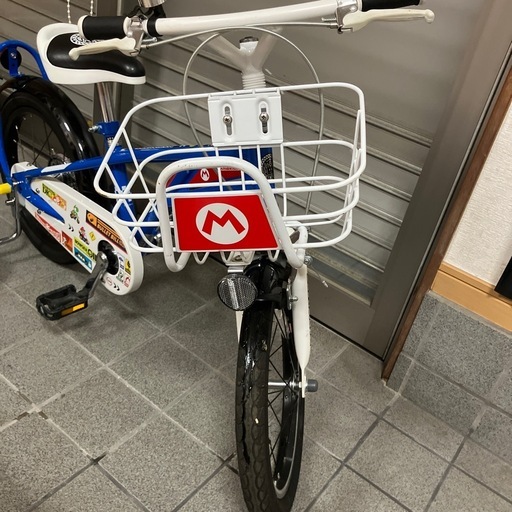 スーパーマリオ　16インチ　自転車
