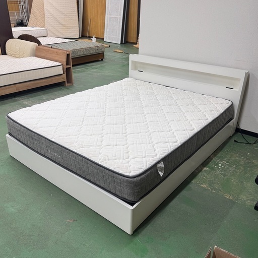 A1835?配送♻️組み立て?‼️クイーンベッドセットマットレス付き引き出しコンセントあり?