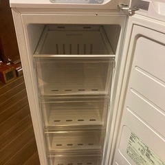 【美品・2023年製】アイリスオーヤマ 冷凍庫 80L IUSN-8A-W／動作良好／引き取り限定（15,800円）の画像