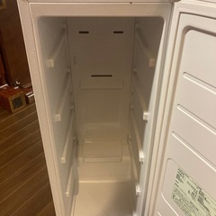 【美品・2023年製】アイリスオーヤマ 冷凍庫 80L IUSN-8A-W／動作良好／引き取り限定（15,800円）の画像