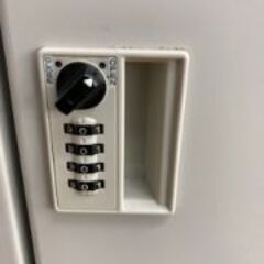 ID:708327　ロッカー４人用　ダイヤル式の画像