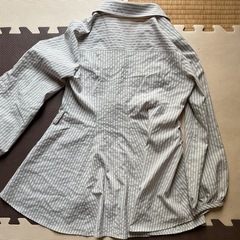 axesストライプシャツの画像