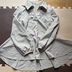 axesストライプシャツの画像