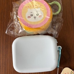 【新品】ちいかわ ポーチ２個セットの画像