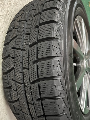 スタッドレスタイヤ　　ヨコハマice GUARD 215/60R16