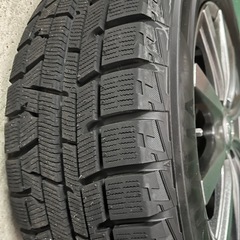 スタッドレスタイヤの画像