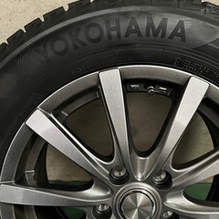 スタッドレスタイヤの画像