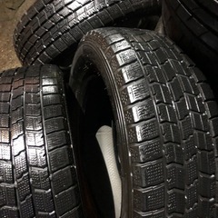 195/65R15 スタッドレスタイヤ2本取り付け無料の画像