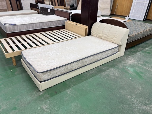 A1837?配送♻️組み立て?‼️シングルベッドマットレス付きレーザーベッド?
