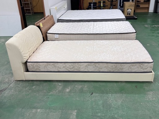 A1837?配送♻️組み立て?‼️シングルベッドマットレス付きレーザーベッド?