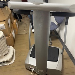 crazy fitness ブルブル振動マシンの画像