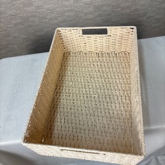 かご　編み込み収納　中の画像