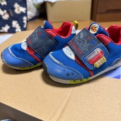 アンパンマン 靴 16cmの画像
