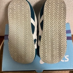 未使用に近い　アシックス　キッズシューズ　15.0　の画像