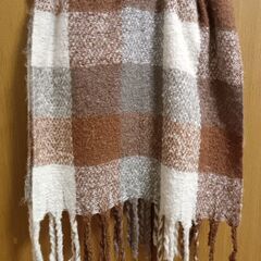 HK WORKS LONDON マフラー　ストール　膝掛けの画像